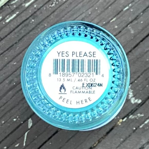 Olive & June Nail Polish Long Lasting Teal Green Manicure Pedicure - Picture 4 of 4